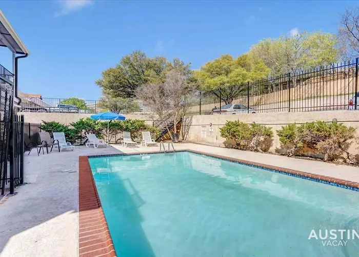 Cool Down On Riverside Free Parking And Shared Pool